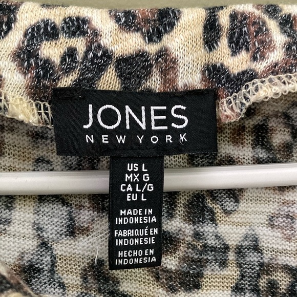 Jones New York Cream Ruched 3/4 Sleeve Blouse - Picture 2 of 13